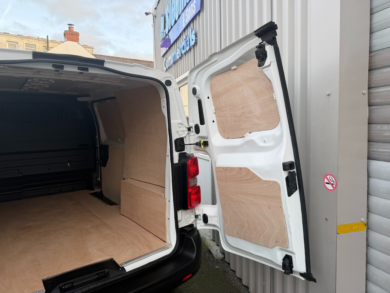 Used Peugeot Expert 2020 for sale - 76316499: Photo 13