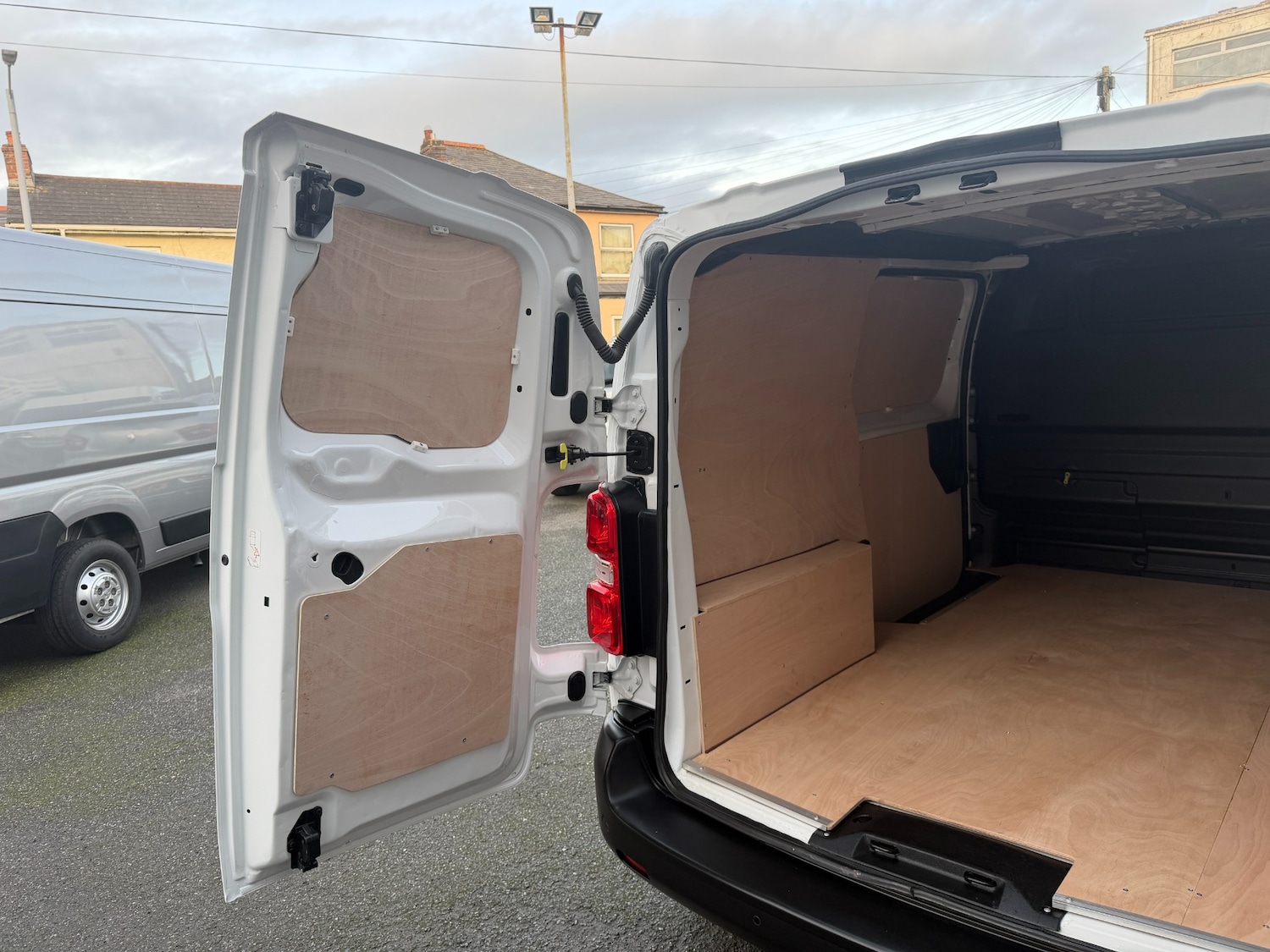 Used Peugeot Expert 2020 for sale - 76316499: Photo 14