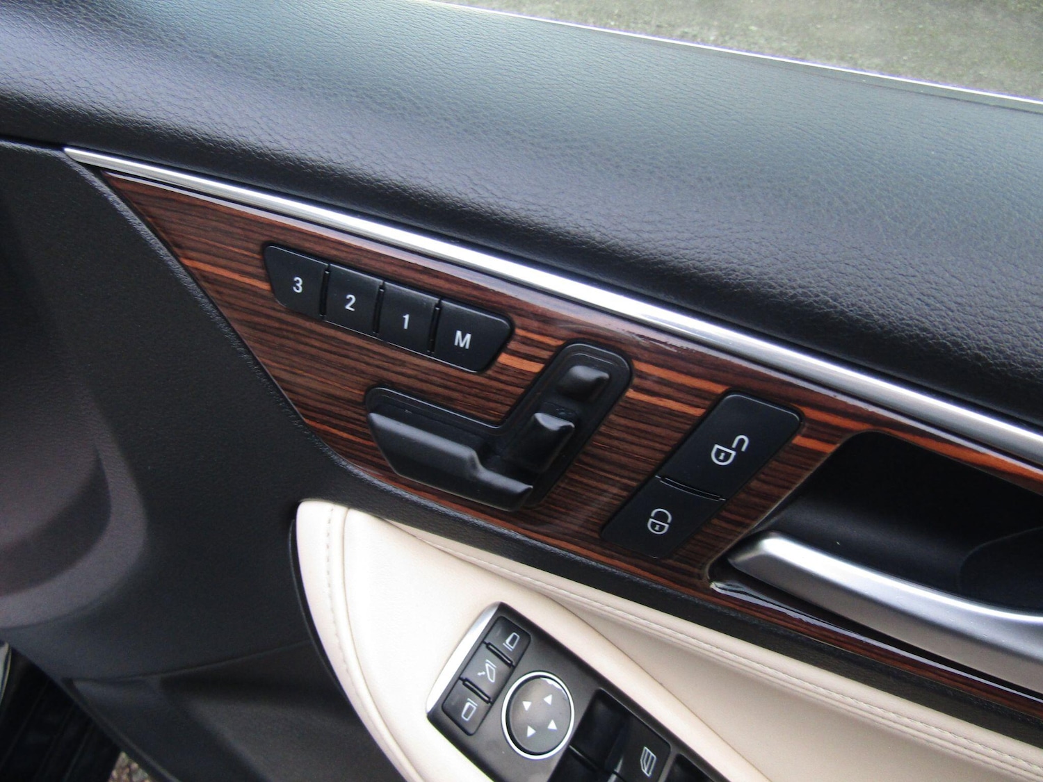 Used Infiniti Q30 2016 for sale - 77230056: Photo 21