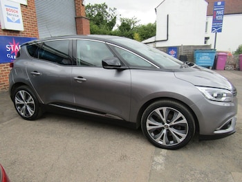 Used Renault Scenic 2018 for sale - 79034403: Photo