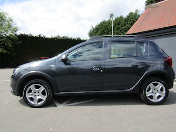 Used Dacia Sandero Stepway 2018 for sale - 78601390: Photo