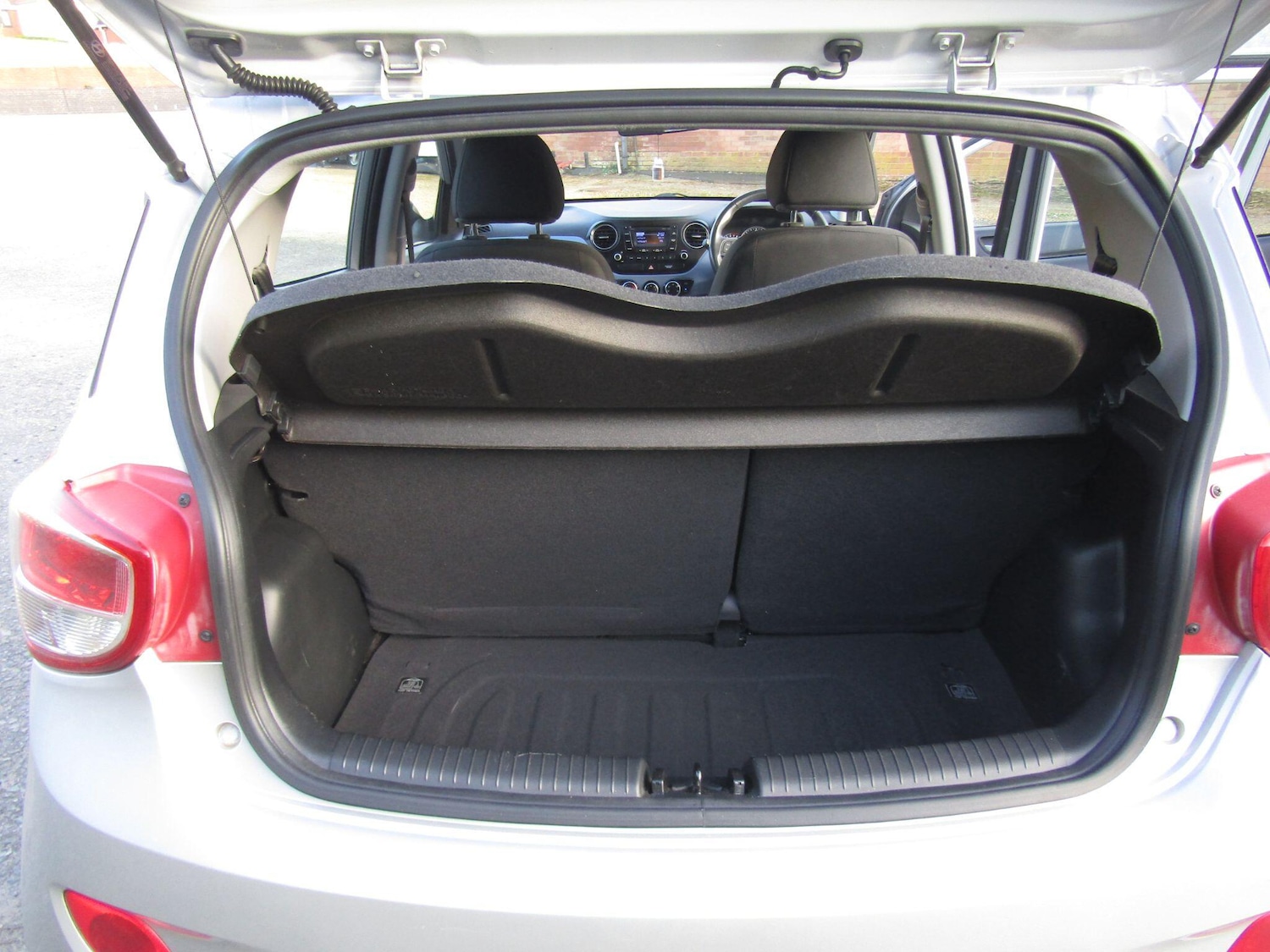 Used Hyundai i10 2016 for sale - 77853100: Photo 13