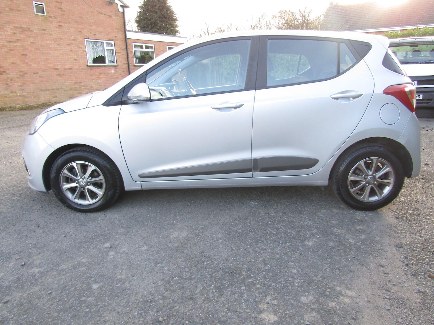 Used Hyundai i10 2016 for sale - 77853100: Photo 4