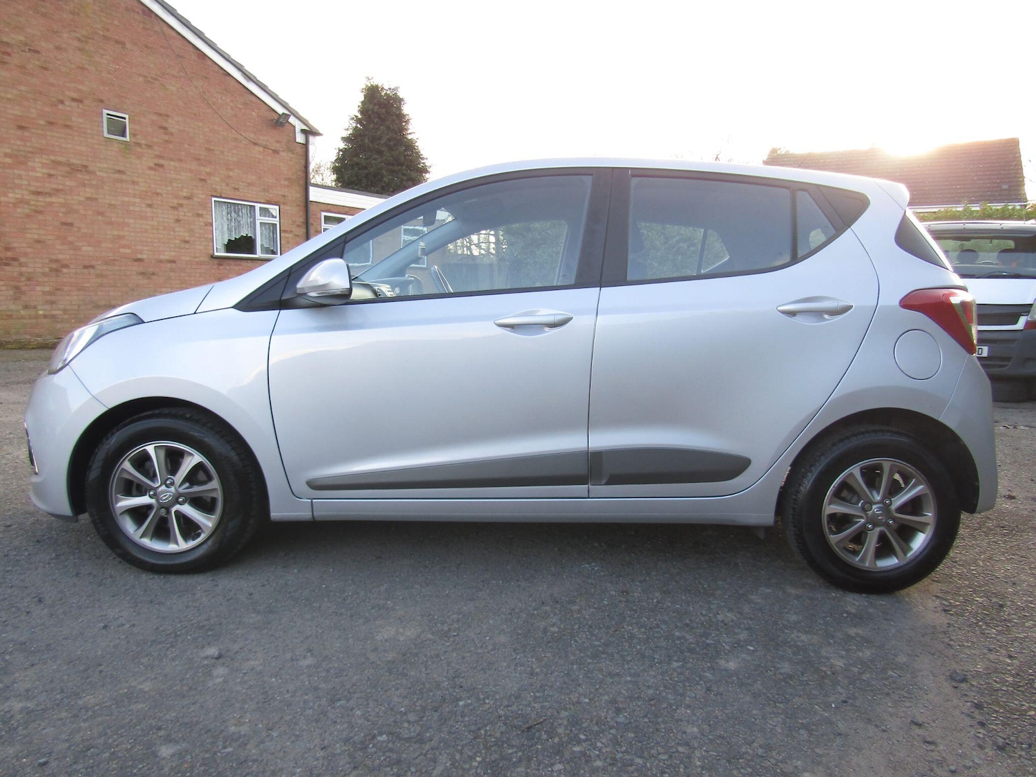 Used Hyundai i10 2016 for sale - 77853100: Photo 5