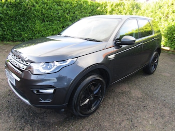 Used Land Rover Discovery Sport 2017 for sale - 76735064: Photo