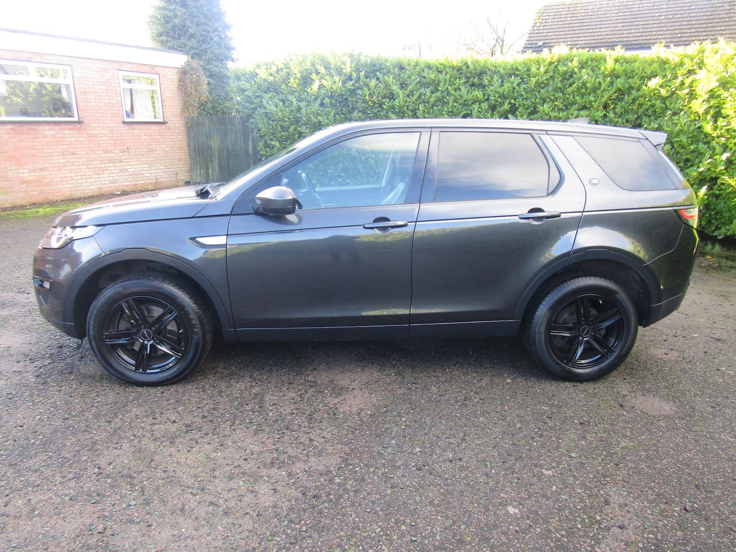 Used Land Rover Discovery Sport 2017 for sale - 76735064: Photo 4