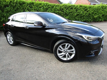 Used Infiniti Q30 2016 for sale - 79453653: Photo