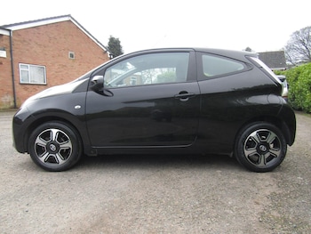 Used Toyota AYGO 2015 for sale - 77783395: Photo