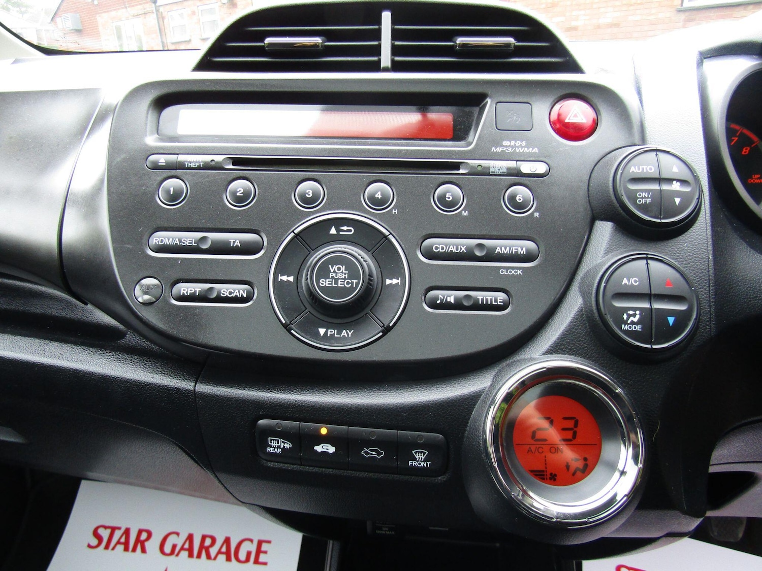 Used Honda Jazz 2012 for sale - 76499599: Photo 16