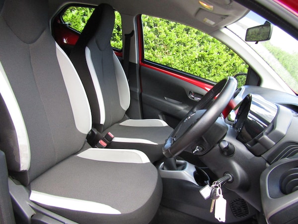 Used Toyota AYGO 2017 for sale - 76094429: Photo 10