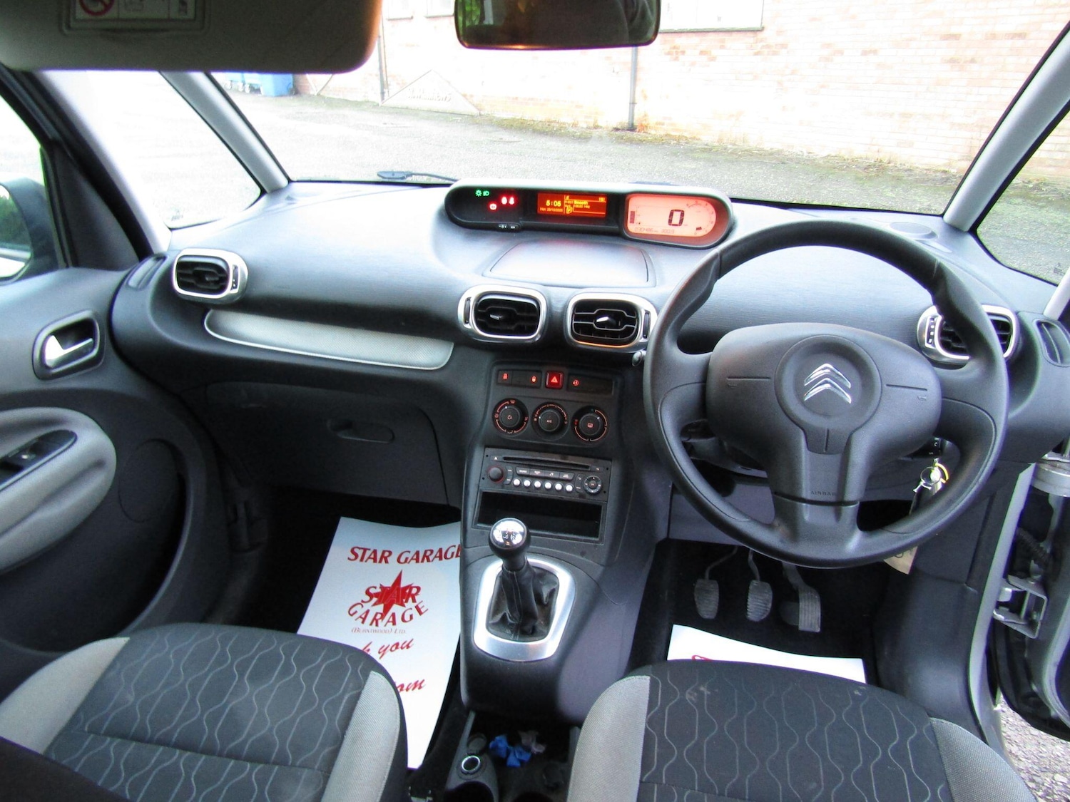 Used Citroen C3 Picasso 2015 for sale - 76995230: Photo 11