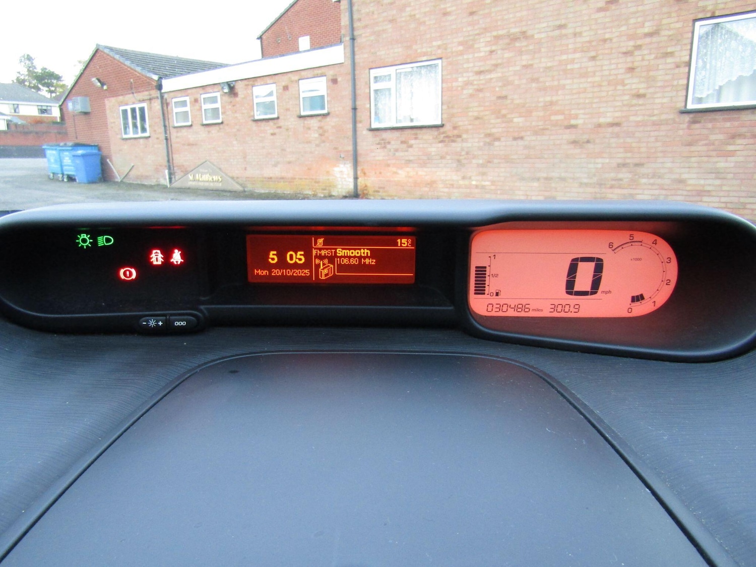 Used Citroen C3 Picasso 2015 for sale - 76995230: Photo 13