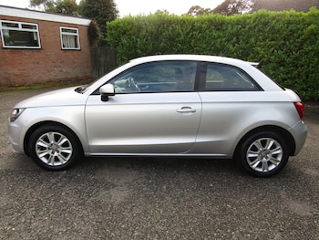 Used Audi A1 2011 for sale - 75965449: Photo