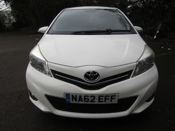 Used Toyota Yaris 2012 for sale - 77230028: Photo