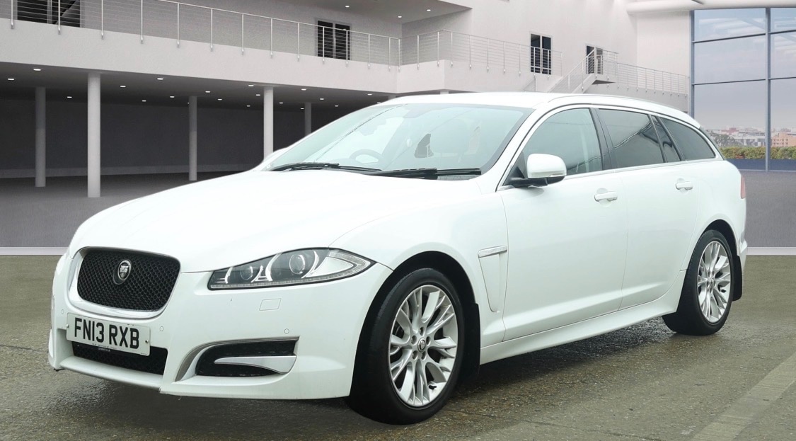 Used Jaguar XF 2013 for sale - 78045863: Photo 2