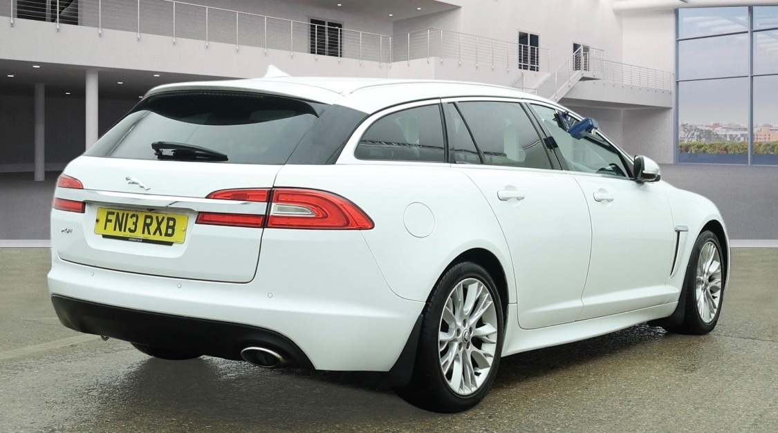 Used Jaguar XF 2013 for sale - 78045863: Photo 3