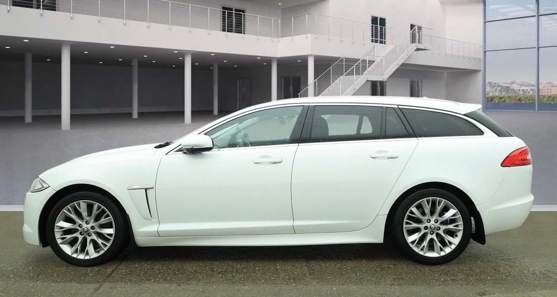 Used Jaguar XF 2013 for sale - 78045863: Photo 5