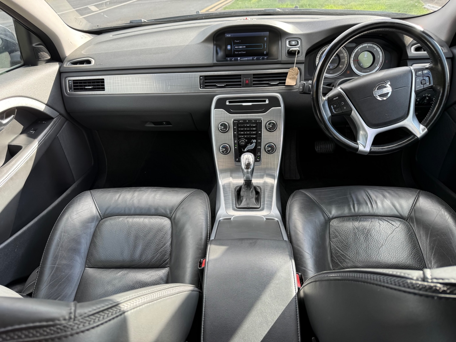 Used Volvo XC70 2013 for sale - 76344330: Photo 11