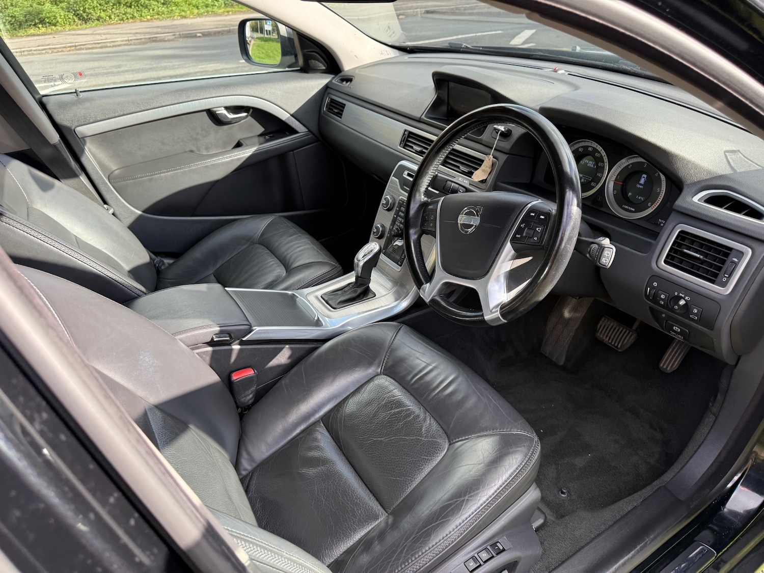 Used Volvo XC70 2013 for sale - 76344330: Photo 9