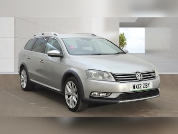 Used Volkswagen Passat 2012 for sale - 79302335: Photo