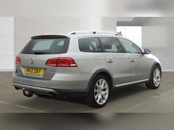 Used Volkswagen Passat 2012 for sale - 79302335: Photo
