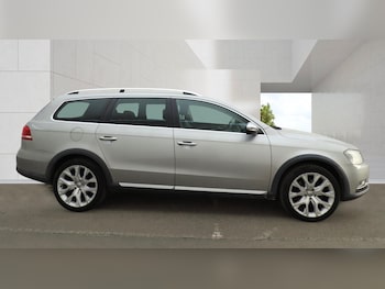 Used Volkswagen Passat 2012 for sale - 79302335: Photo
