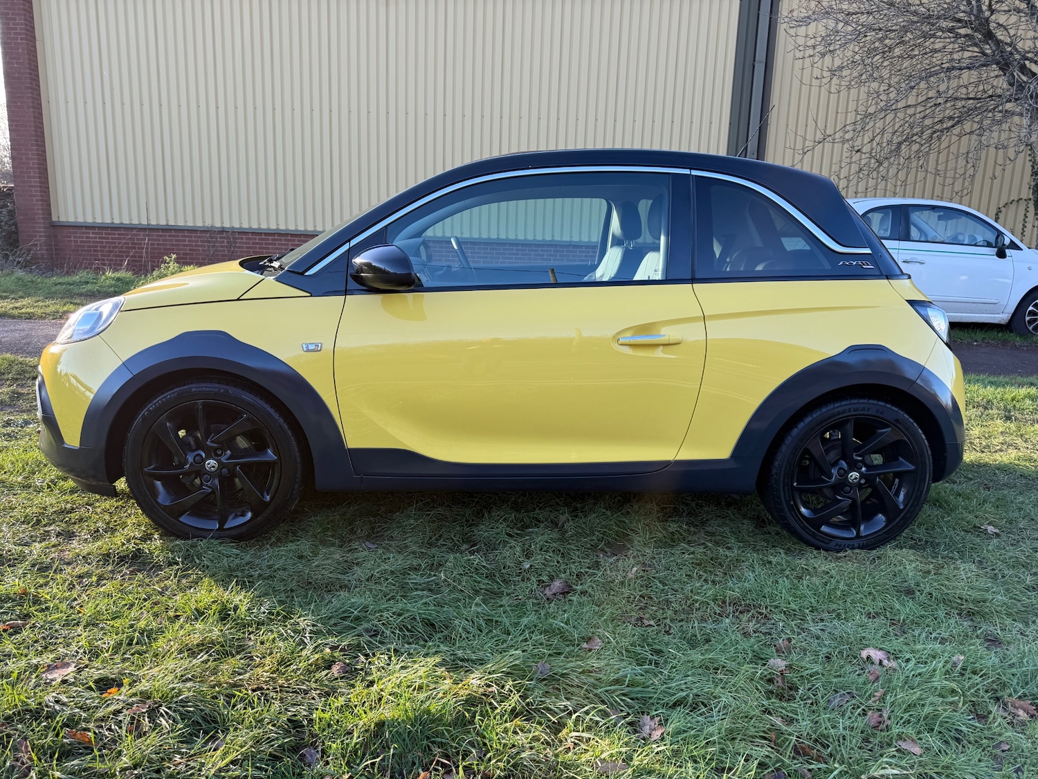 Used Vauxhall ADAM 2015 for sale - 76757374: Photo 6