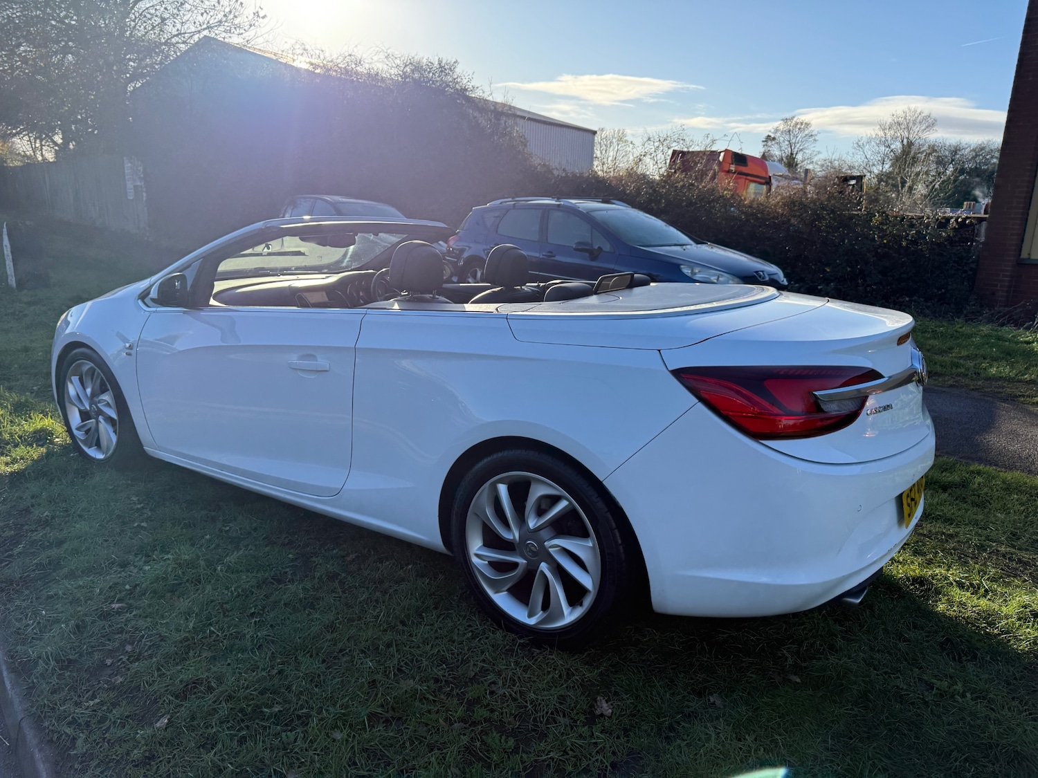 Used Vauxhall Cascada 2014 for sale - 76757386: Photo 10