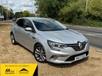 Used Renault Megane 2017 for sale - 79360577: Photo