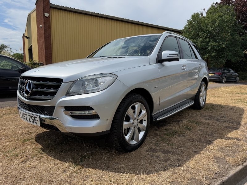 Used Mercedes-Benz M Class 2012 for sale - 78053371: Photo 2