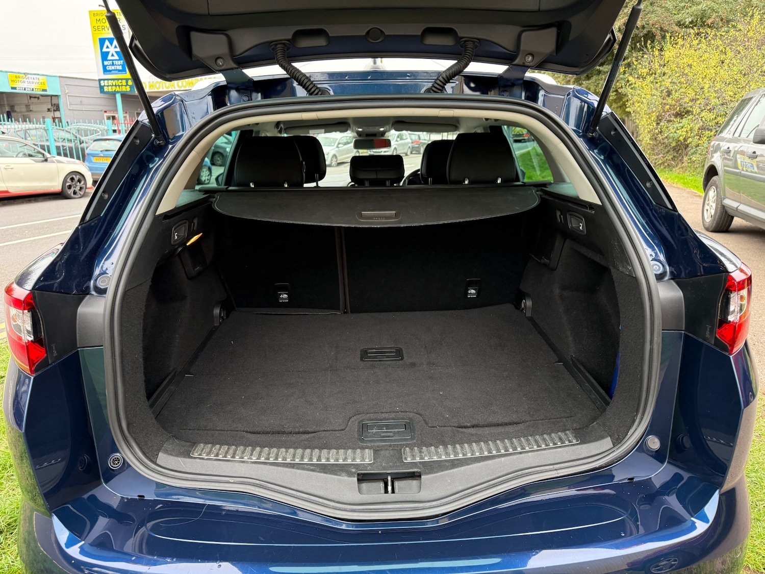 Used Renault Megane 2017 for sale - 76236441: Photo 14