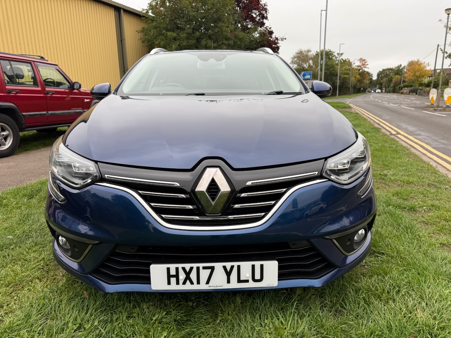 Used Renault Megane 2017 for sale - 76236441: Photo 7