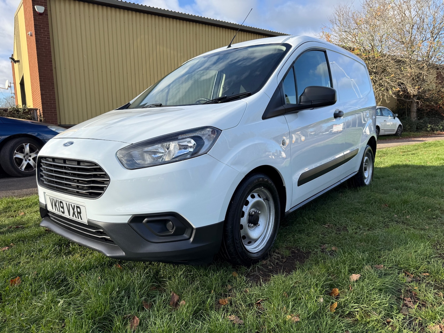 Used Ford Transit Courier 2019 for sale - 76643163: Photo 2