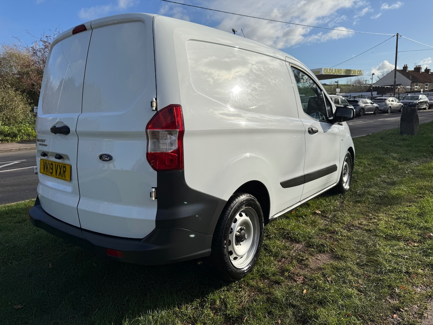 Used Ford Transit Courier 2019 for sale - 76643163: Photo 3