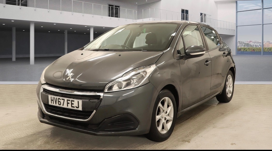 Used Peugeot 208 2017 for sale - 77595055: Photo 2