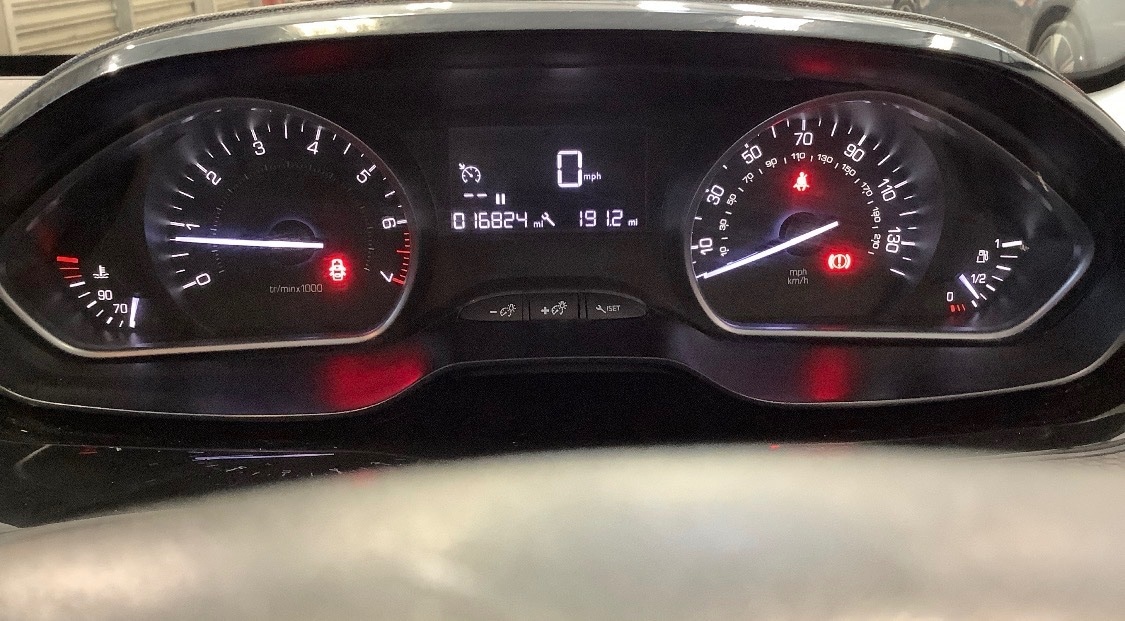 Used Peugeot 208 2017 for sale - 77595055: Photo 9