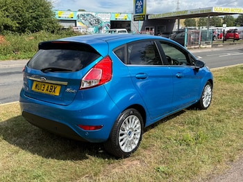Used Ford Fiesta 2013 for sale - 79060427: Photo