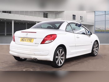 Used Peugeot 207 2014 for sale - 77637102: Photo