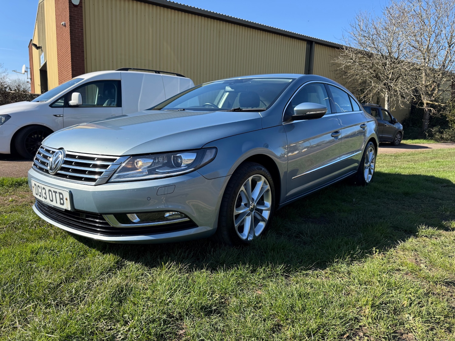 Used Volkswagen CC 2013 for sale - 77906856: Photo 2