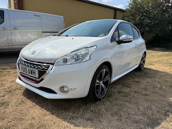 Used Peugeot 208 2015 for sale - 79168292: Photo