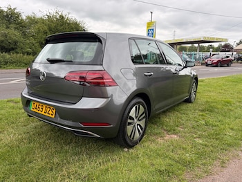 Used Volkswagen Golf 2019 for sale - 78889337: Photo