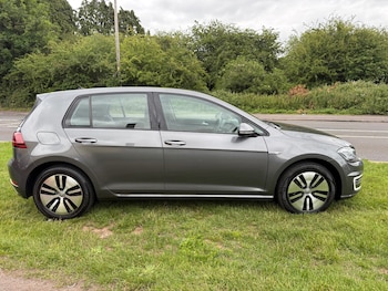 Used Volkswagen Golf 2019 for sale - 78889337: Photo