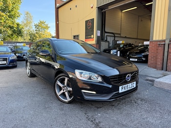 Used Volvo V60 2015 for sale - 79475104: Photo