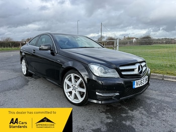 Used Mercedes-Benz C Class 2013 for sale - 77489966: Photo