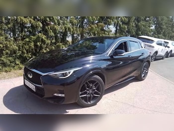 Used Infiniti Q30 2017 for sale - 79226530: Photo