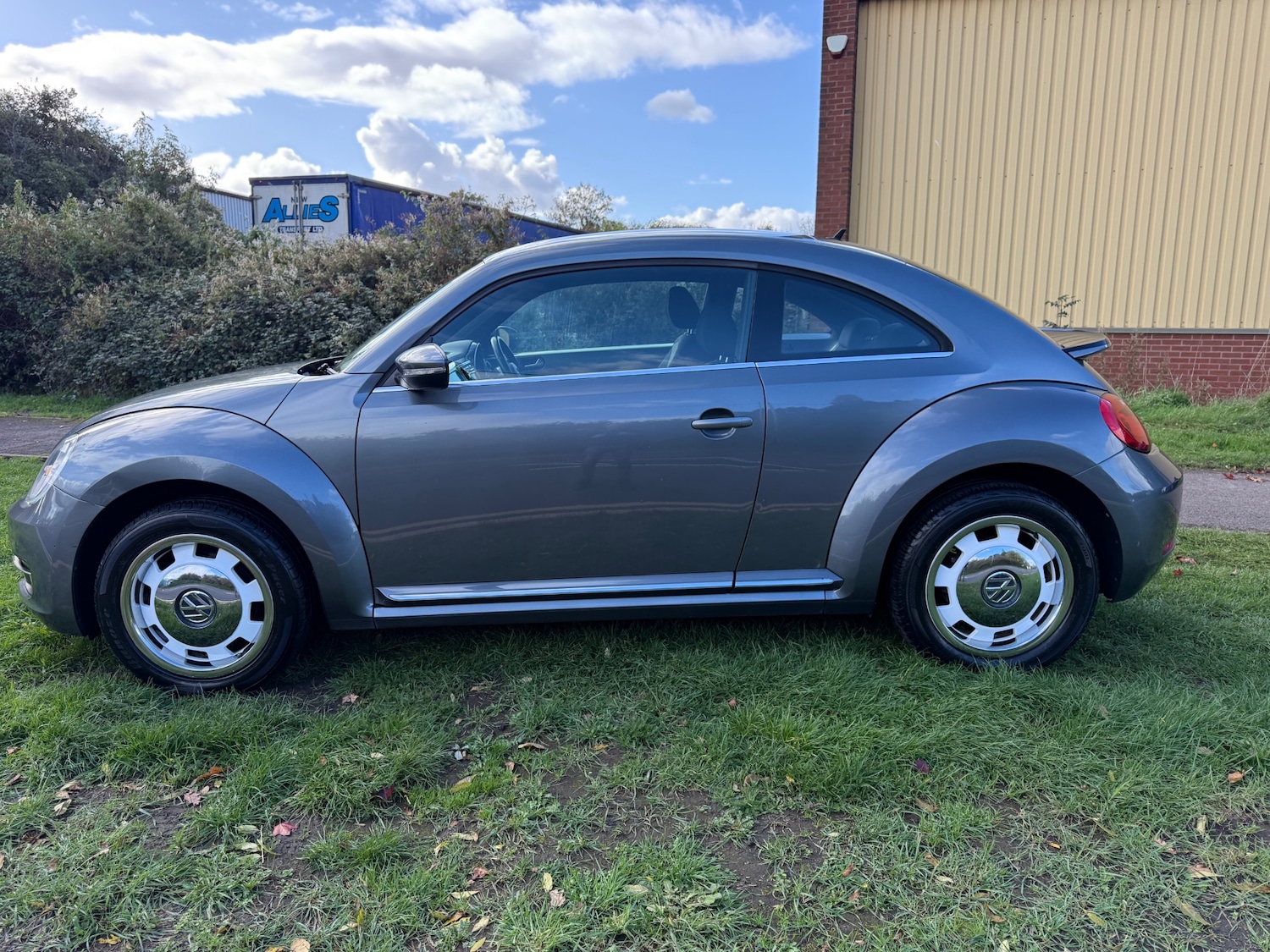 Used Volkswagen Beetle 2012 for sale - 76334195: Photo 5