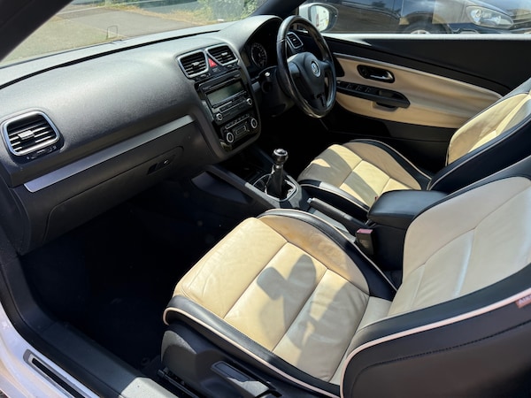 Used Volkswagen EOS 2011 for sale - 75348235: Photo 13