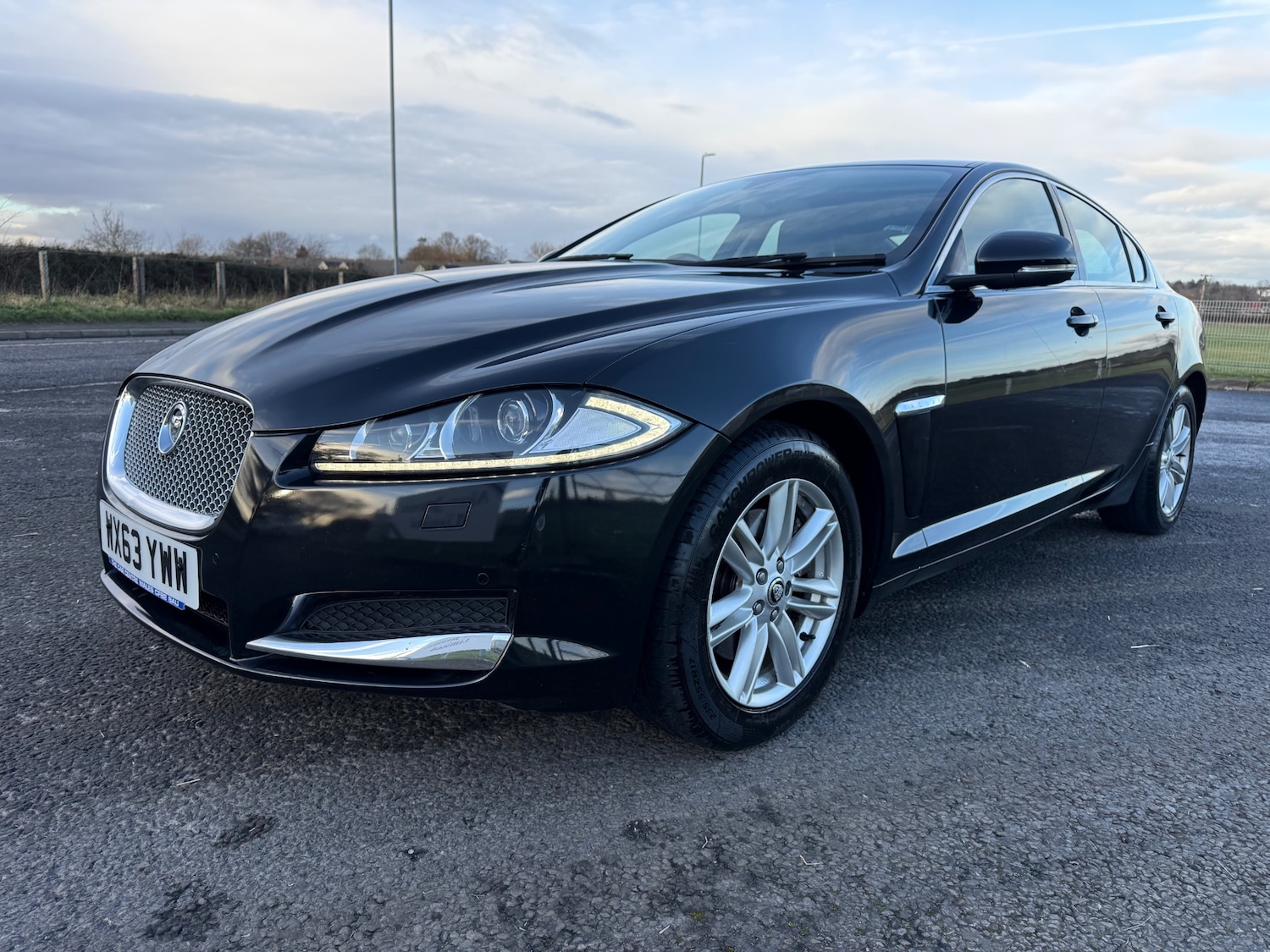 Used Jaguar XF 2013 for sale - 77118158: Photo 2
