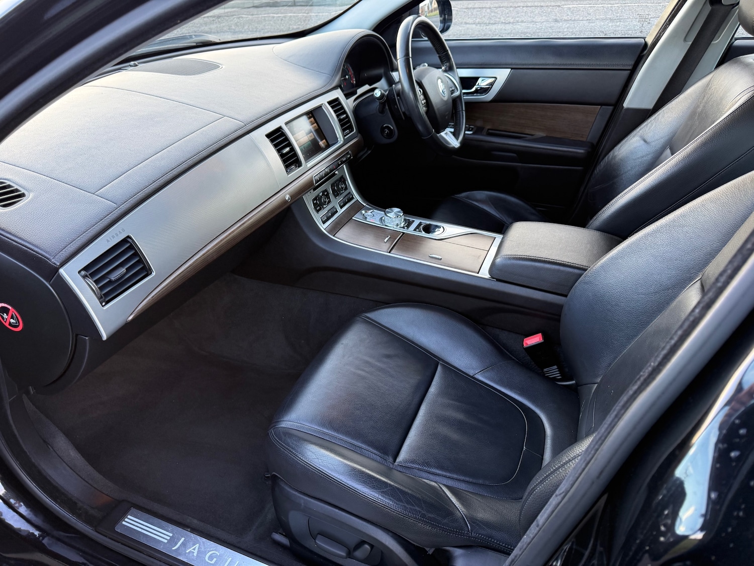 Used Jaguar XF 2013 for sale - 77118158: Photo 8