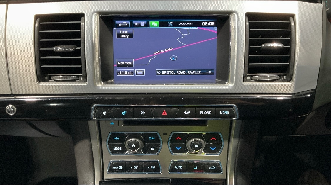 Used Jaguar XF 2013 for sale - 76334331: Photo 9